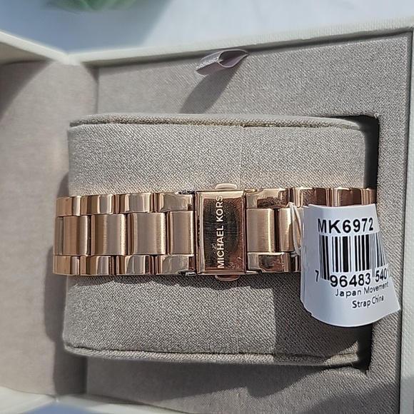 NWT MICHAEL KORS OVERSIZED EVEREST ROSE GOLD 42mm WATCH - Picture 4 of 5